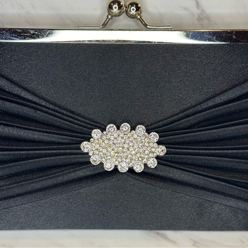Classic Rhinestone Clutch Handbag – Kiss Lock Detail – Black - Picture 7 of 12
